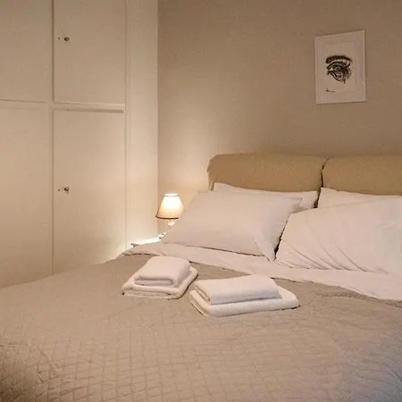 Spacious Modern Apartment In Pagkrati Athens Exterior photo
