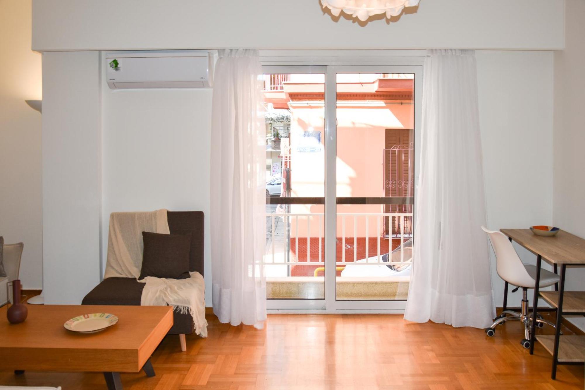 Spacious Modern In Pagkrati
