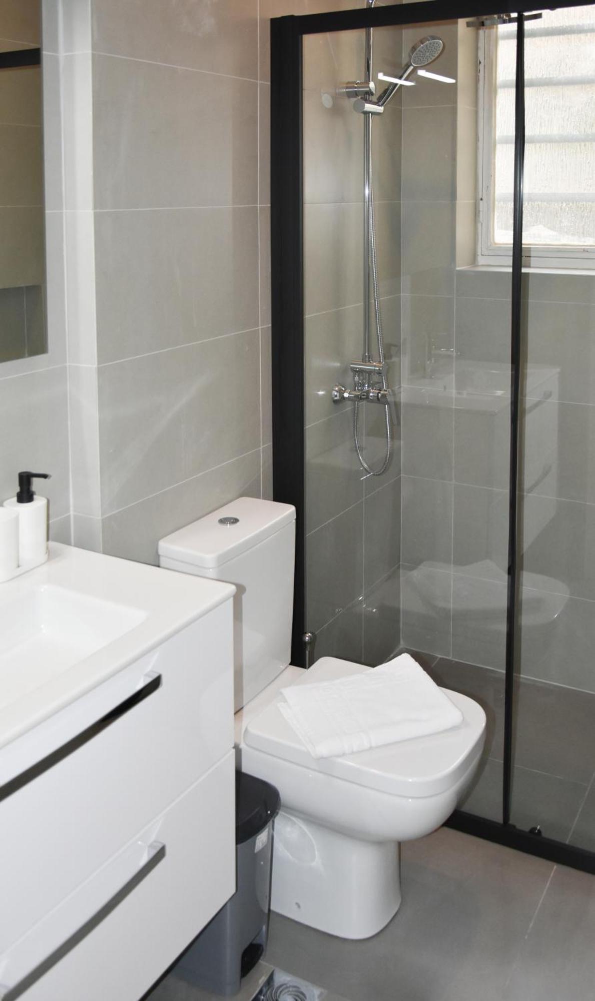 Apartment Spacious Modern In Pagkrati *