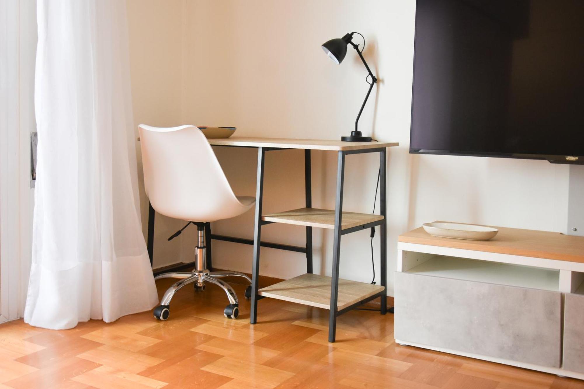 Spacious Modern In Pagkrati Apartment Athens