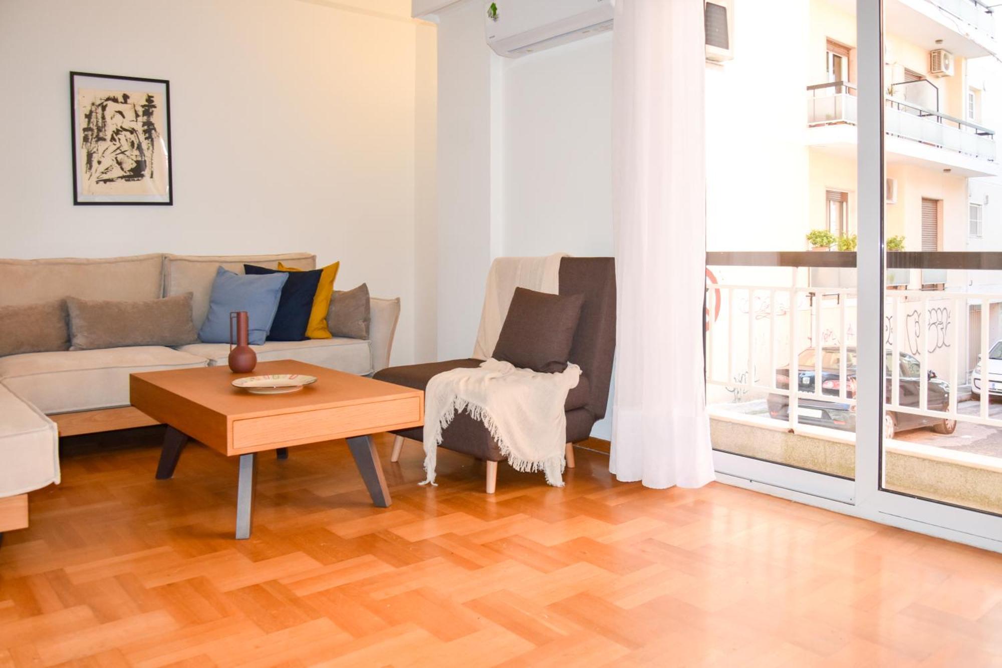 Spacious Modern In Pagkrati